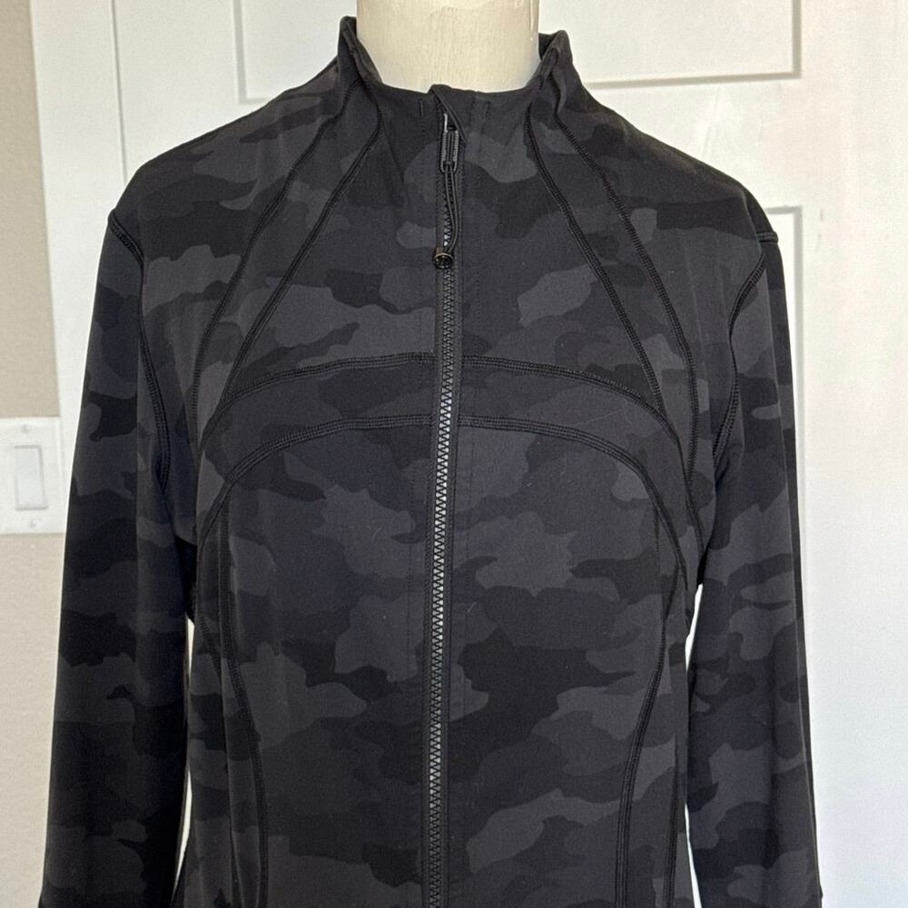 Lululemon Define Jacket Heritage 365 Camo Deep Coal Multi Size 10 W4AWFS *EUC - Picture 9 of 12